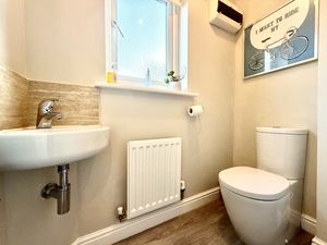 Guest Cloakroom- click for photo gallery